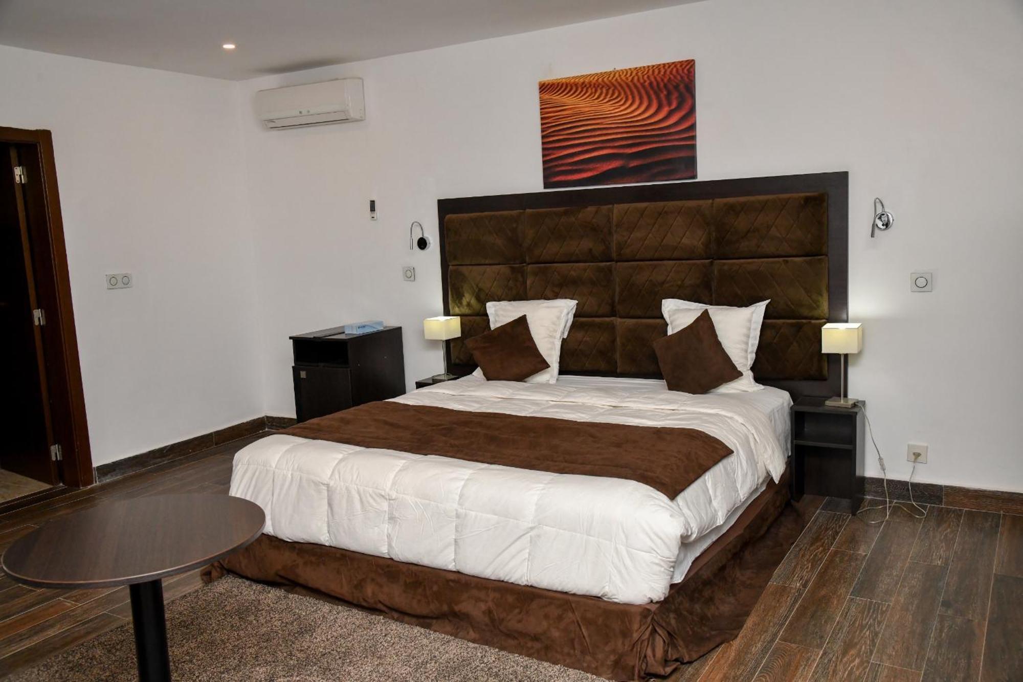 Hotel Quatre Saisons Nawakszut Zewnętrze zdjęcie