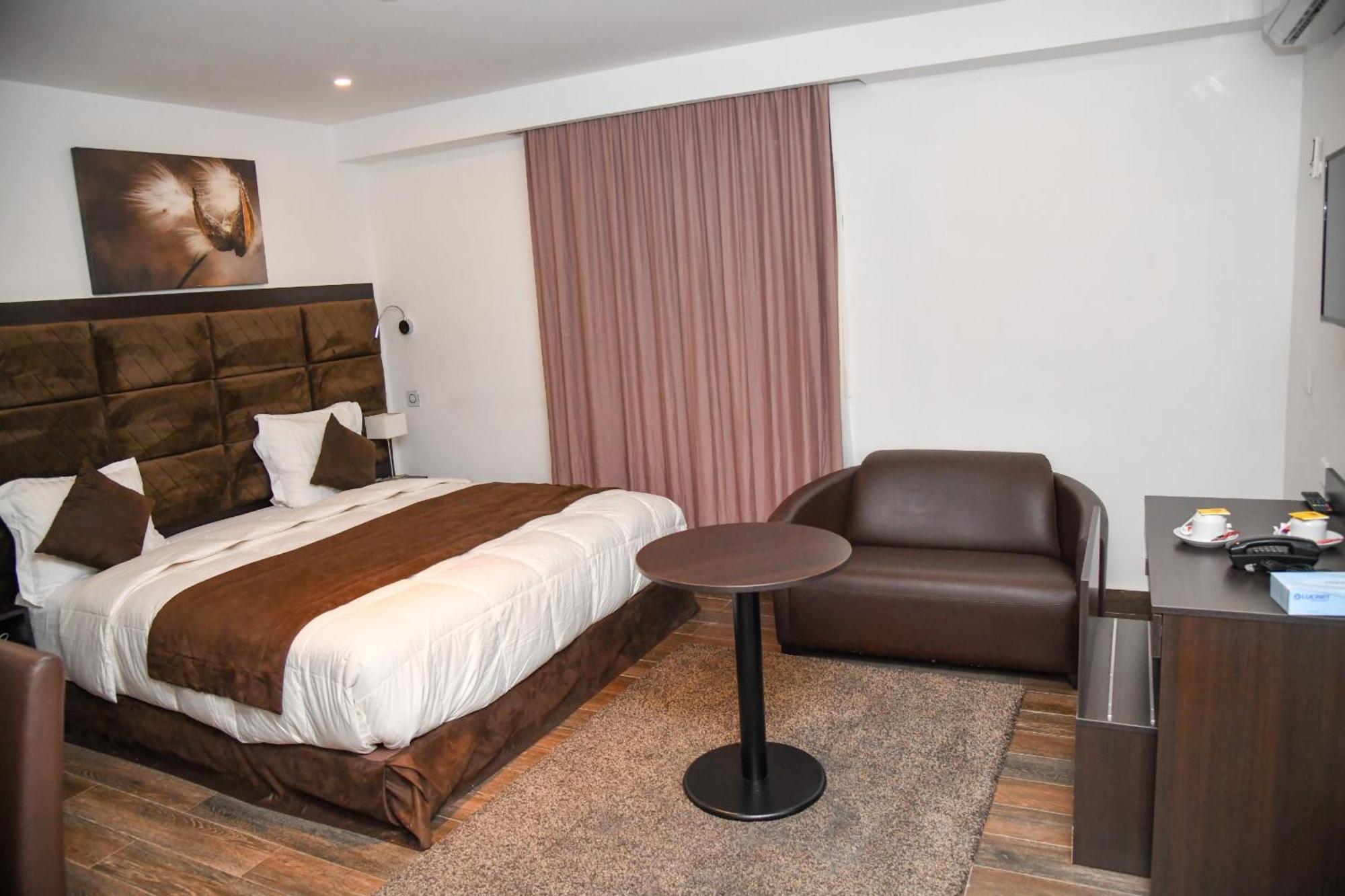 Hotel Quatre Saisons Nawakszut Zewnętrze zdjęcie